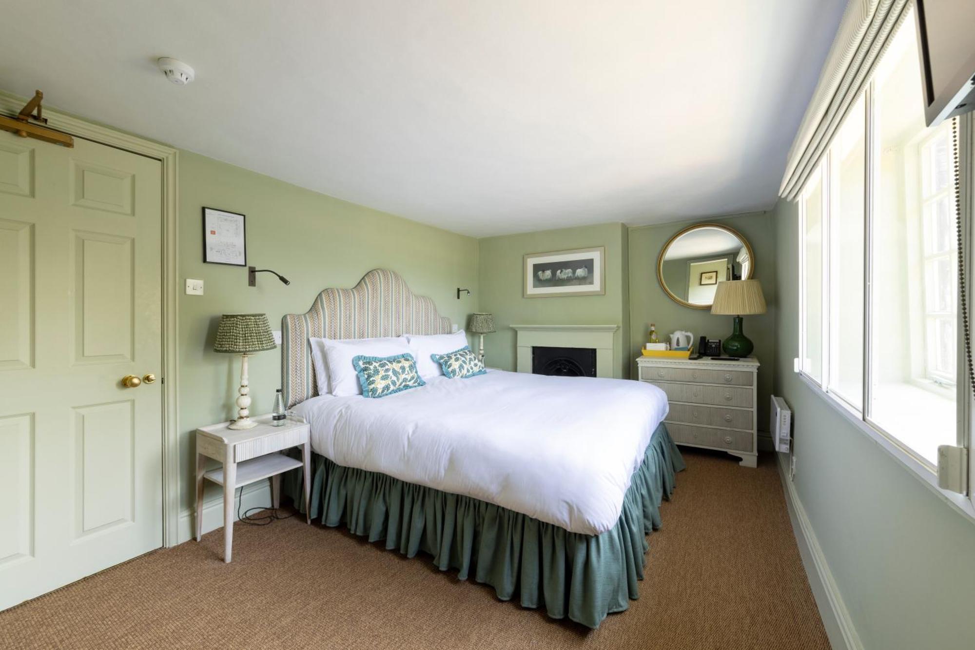 Classic Room,1382987501:JPEG